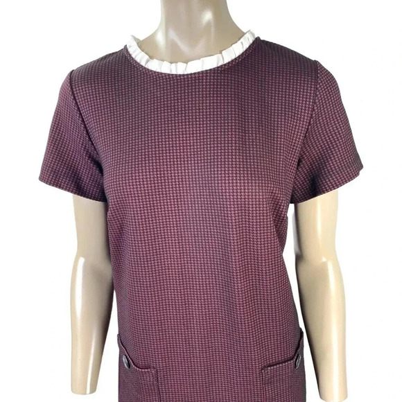 LOFT Houndstooth Tunic Shift Knit Dress Short sleeve Ruffle Neck Burgundy Size 6 - Picture 3 of 14